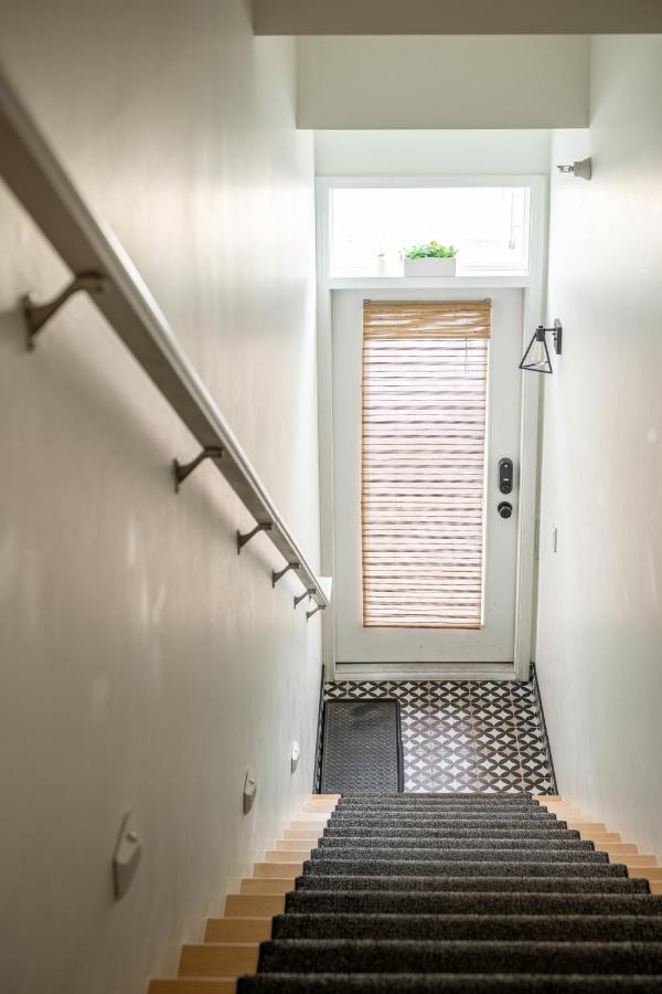 Midtown Modern - Urban Condo Walkable To Bars And Beach Traverse Stadt Exterior foto
