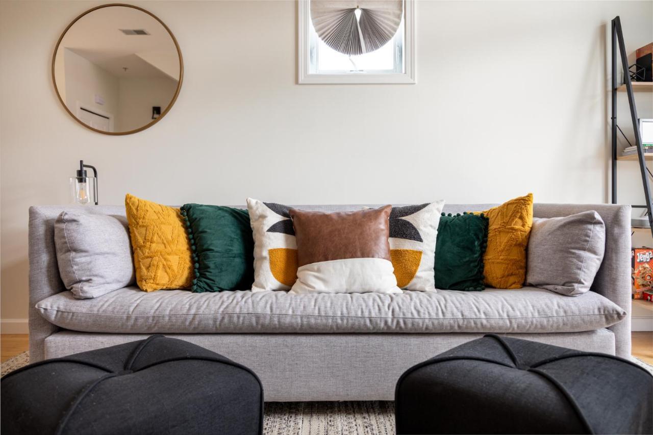 Midtown Modern - Urban Condo Walkable To Bars And Beach Traverse Stadt Exterior foto