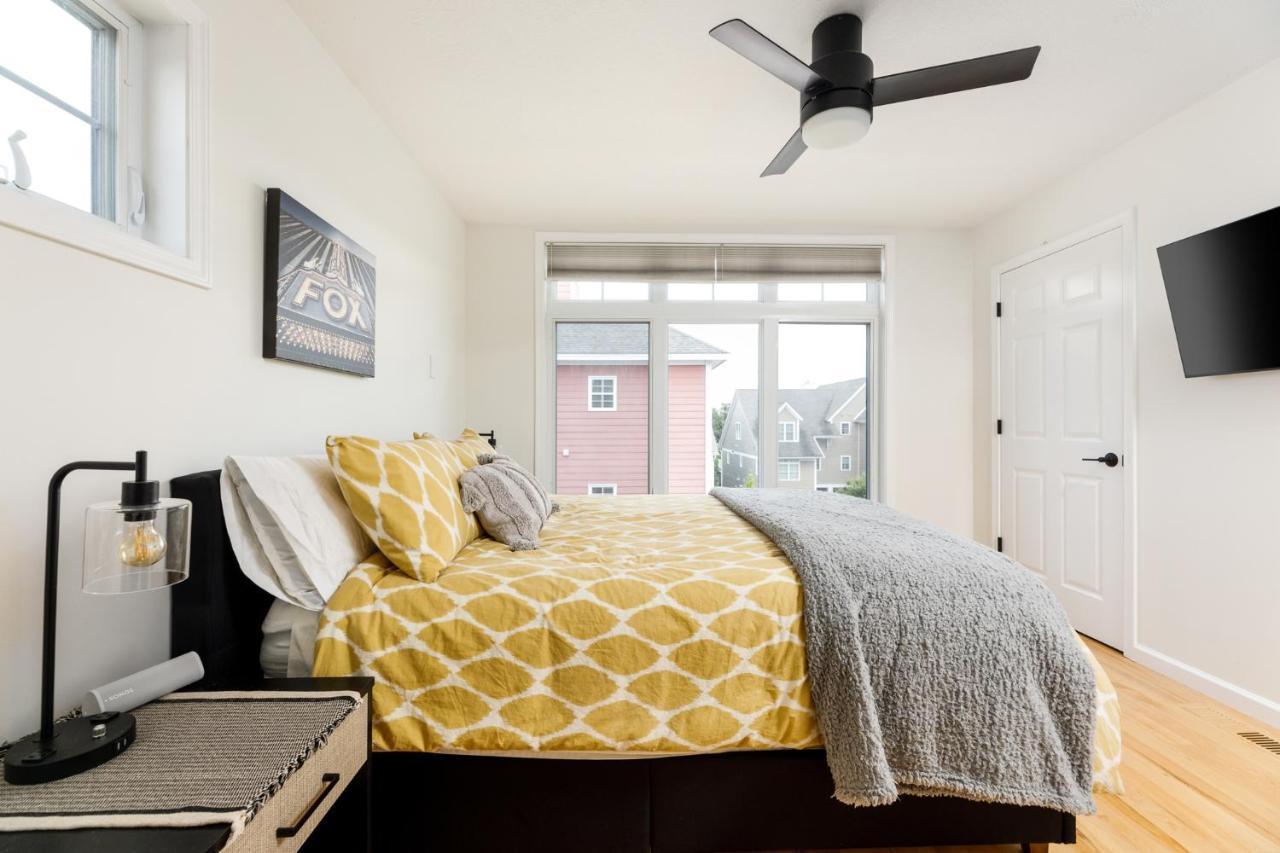 Midtown Modern - Urban Condo Walkable To Bars And Beach Traverse Stadt Exterior foto